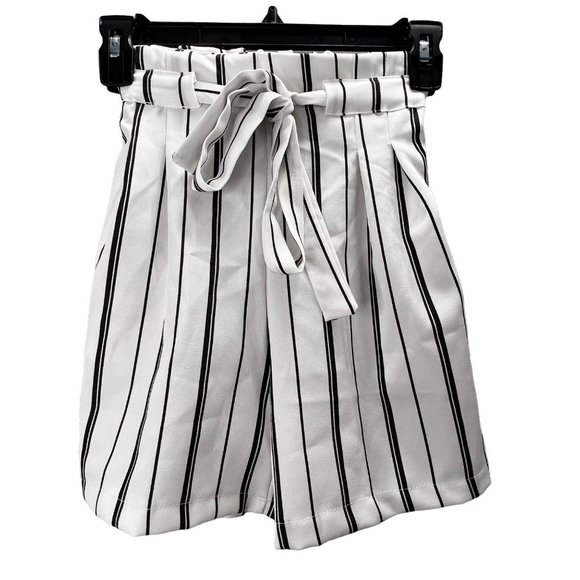 Paper Bag Waist Shorts Striped size S 4 Black White Loose Tie Front Belt Shein - Picture 3 of 6